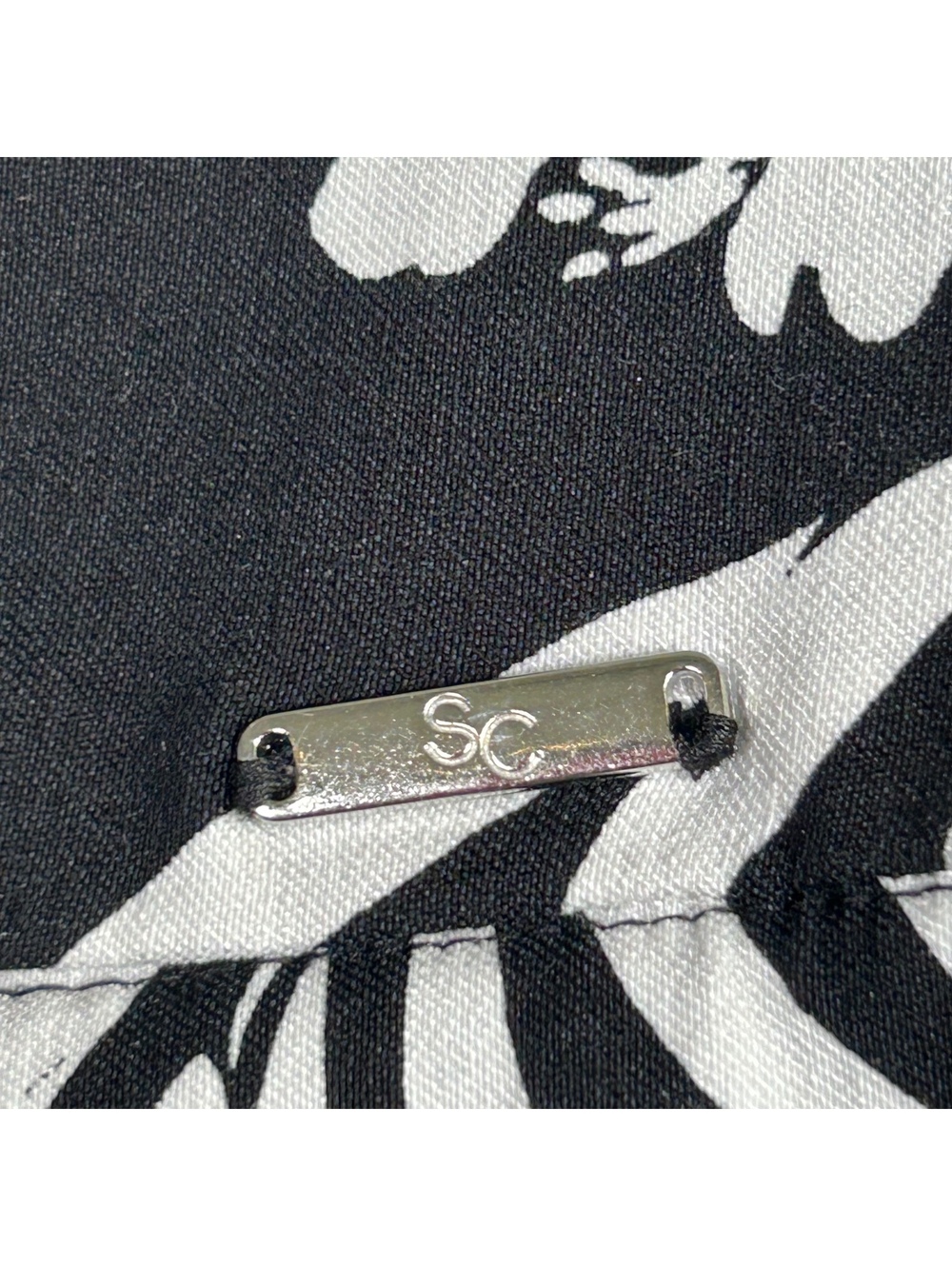 S.C. & CO. Womens Black White Floral Print Tummy Control Skort Medium Activewear - Picture 5 of 9